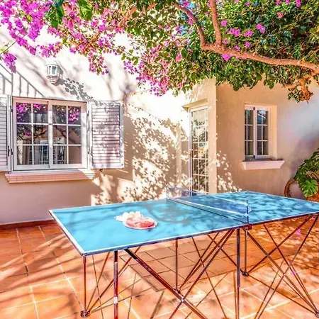 Sleeps 8 With Pool Air Con And Wifi * Calpe