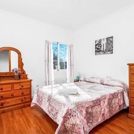 Sleeps 8 With Pool Air Con And Wifi Villa *